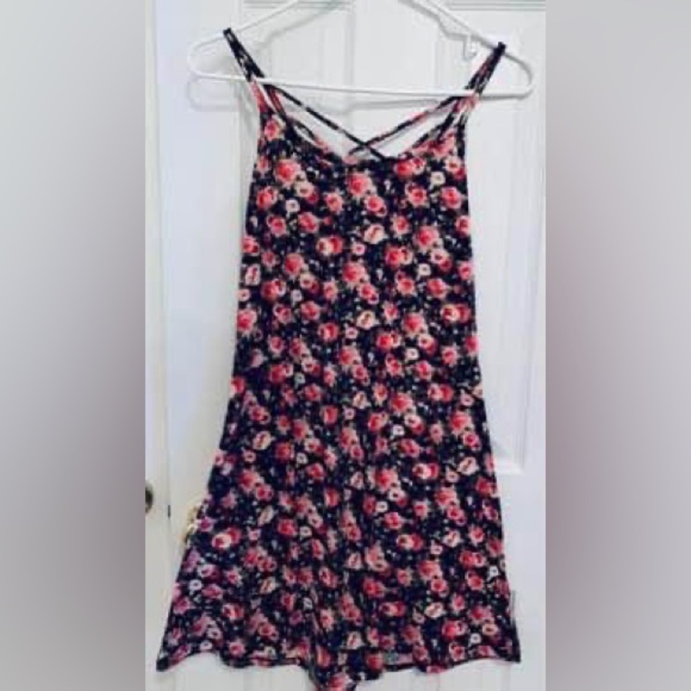 Dresses for girls/jrs. Most size jrs 0. Some girls 12/14.